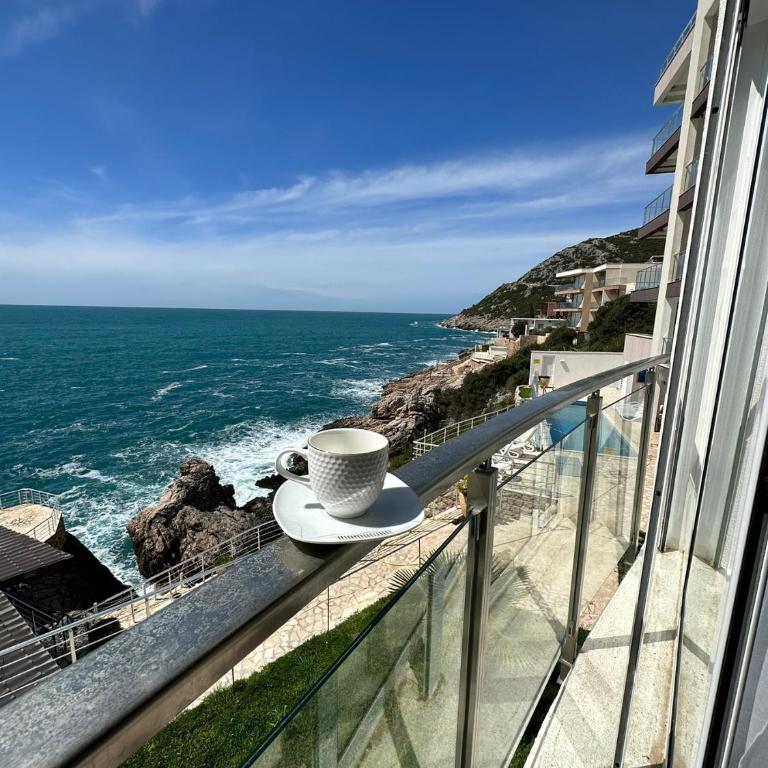 Paradise beachfront view 2 - One-Bedroom Apartment - 21