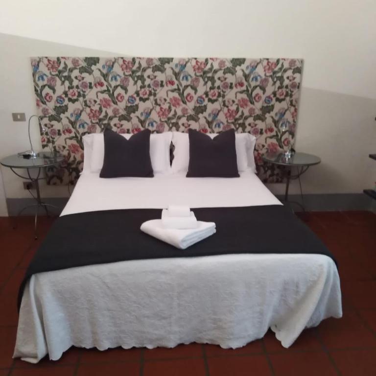 Luisa in Palazzo Bianchi - One-Bedroom Apartment - 1