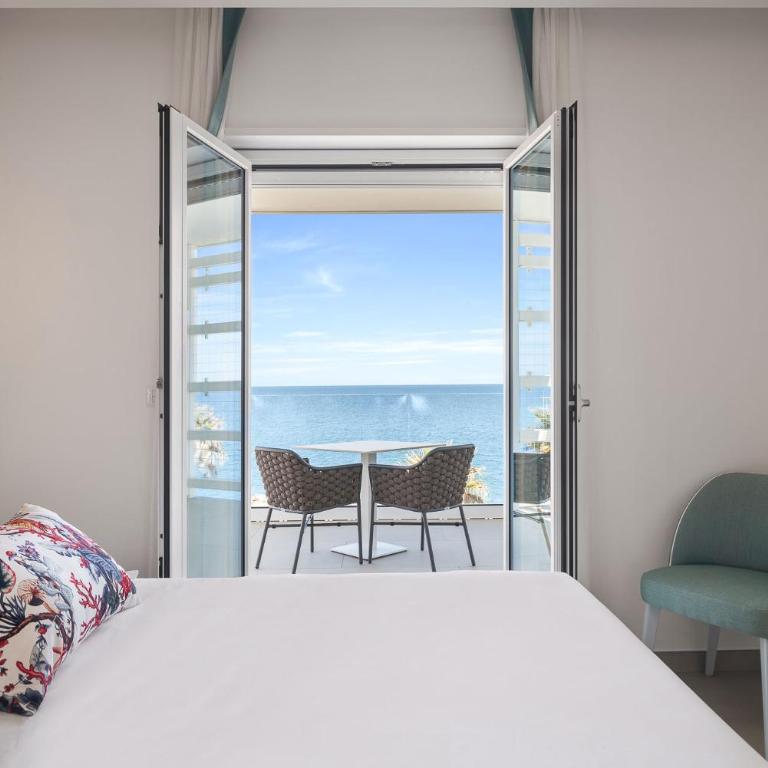 Seaside Hotel - Camera Matrimoniale Deluxe con Balcone e Vista Mare - 28