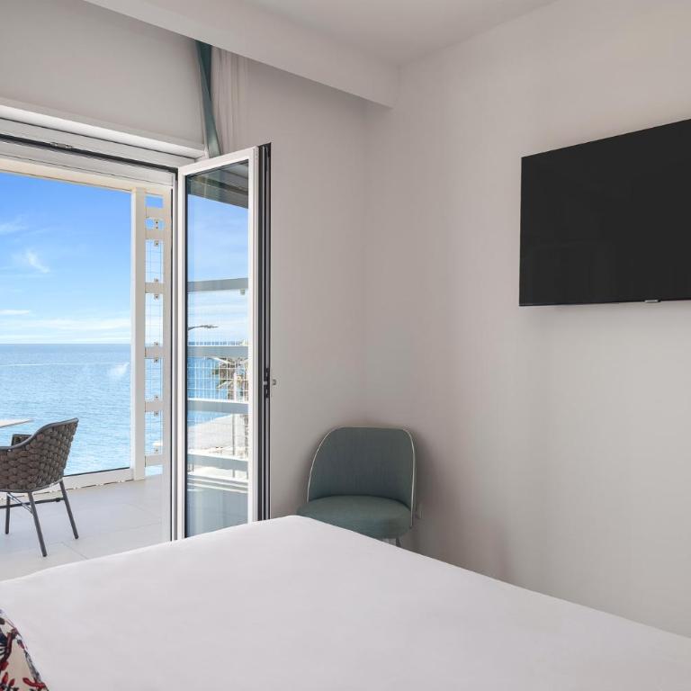 Seaside Hotel - Camera Matrimoniale Deluxe con Balcone e Vista Mare - 25