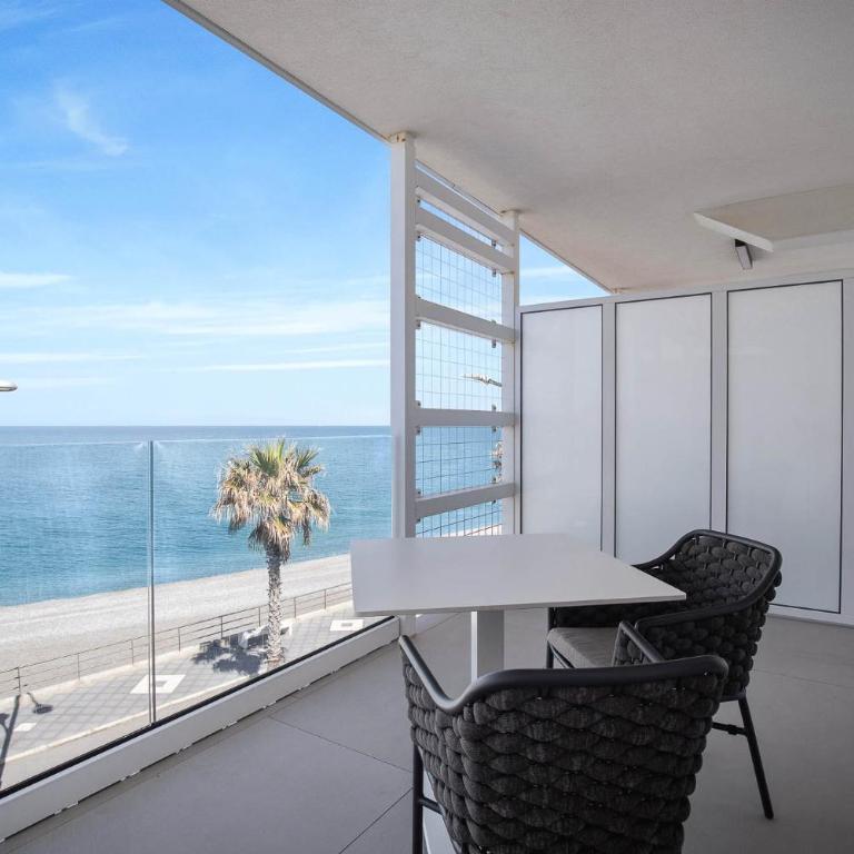 Seaside Hotel - Camera Matrimoniale Deluxe con Balcone e Vista Mare - 17