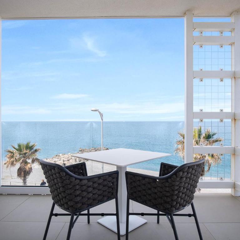 Seaside Hotel - Camera Matrimoniale Deluxe con Balcone e Vista Mare - 23