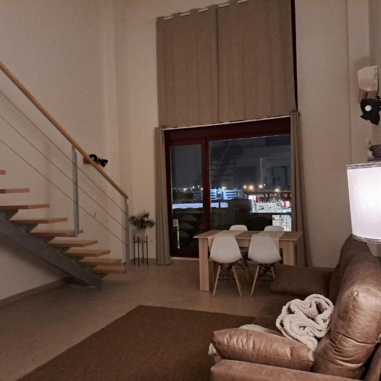 Acogedor loftcon garaje a 10min del aeropuerto e IFEMA - One-Bedroom Apartment - 15