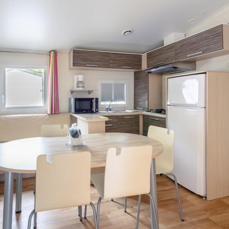 Camping Lou Cabasson - Mobile Home 3 Chambres (6-8 Adultes) - 3