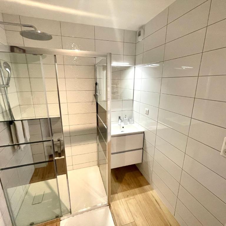 Magnifique 2 pièces, tout équipé, terrasse privée - Appartement 1 Chambre - 14
