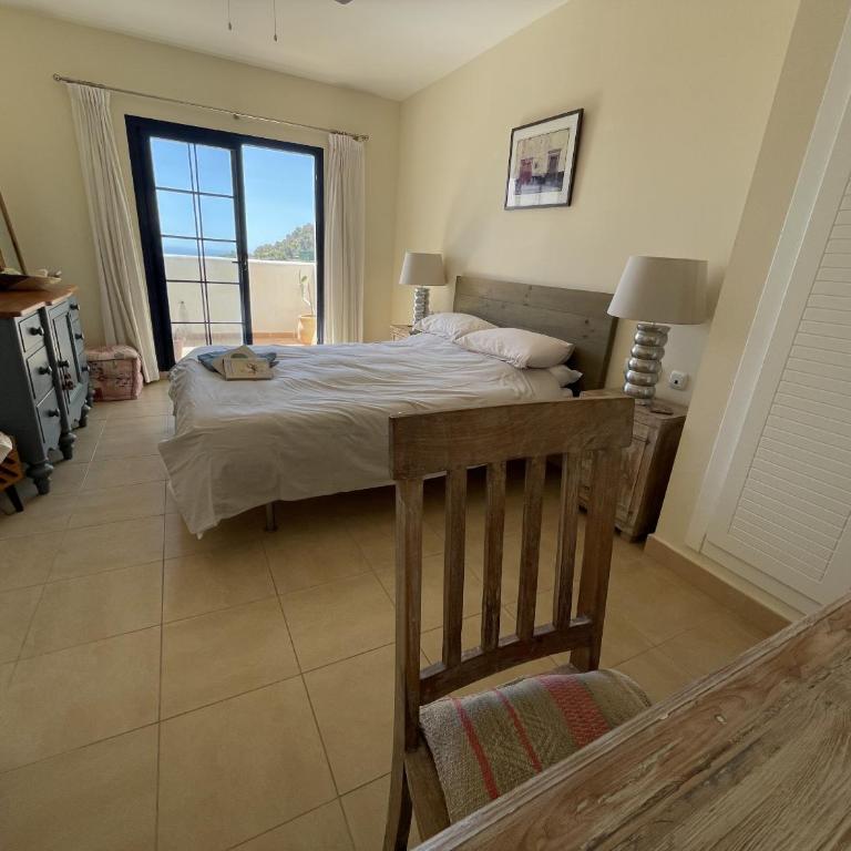 Lovely 2 bed apartment with views & communal pool - Apartment with Sea View - 8