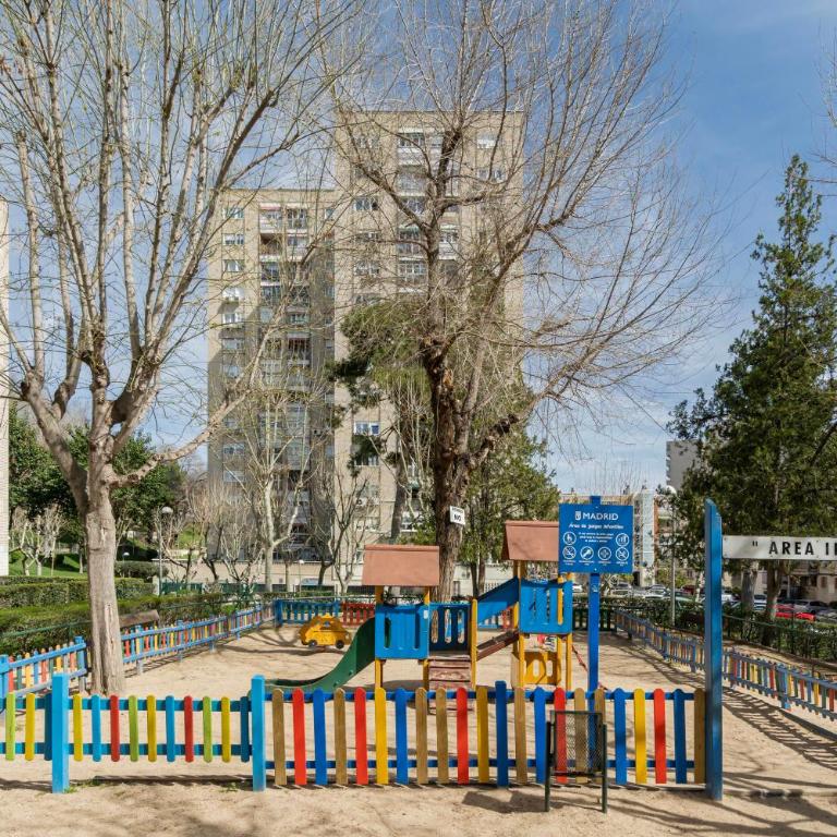 For you Rentals Moderno apartamento TEMPORAL cerca ZOO y del Parque de Atracciones CEB765 - Apartamento de 3 dormitorios - 31