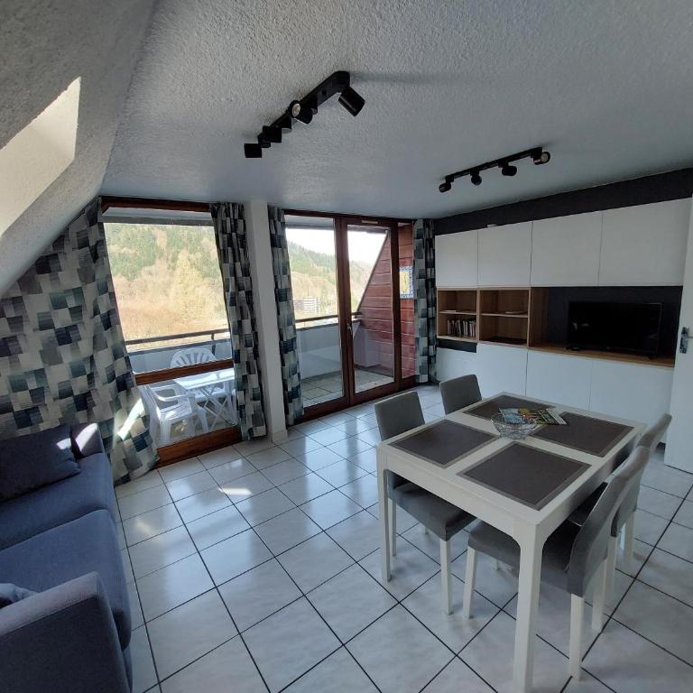 Appartement T2 45m2 avec terrasse - 4 personnes - Apartment mit 2 Schlafzimmern - 4