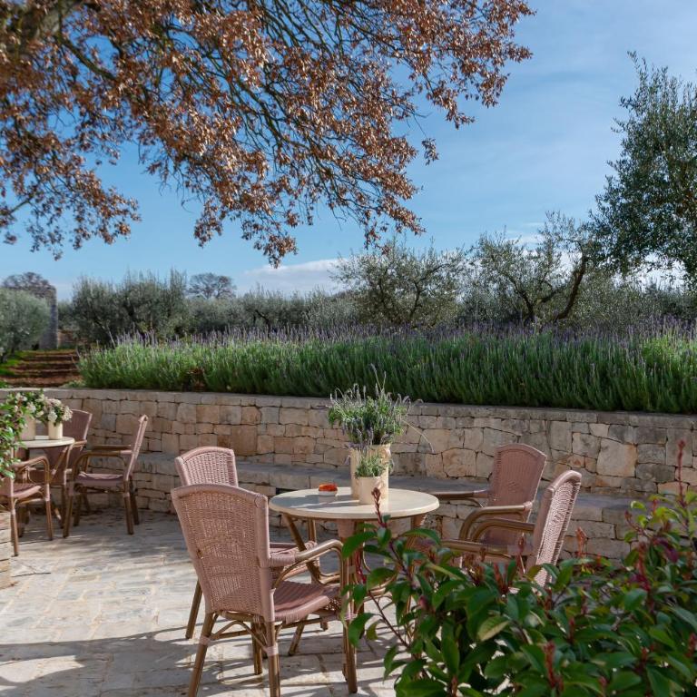 Agriturismo Masseria Aprile - Trullo con 2 Camere da Letto e Vista Giardino - 8