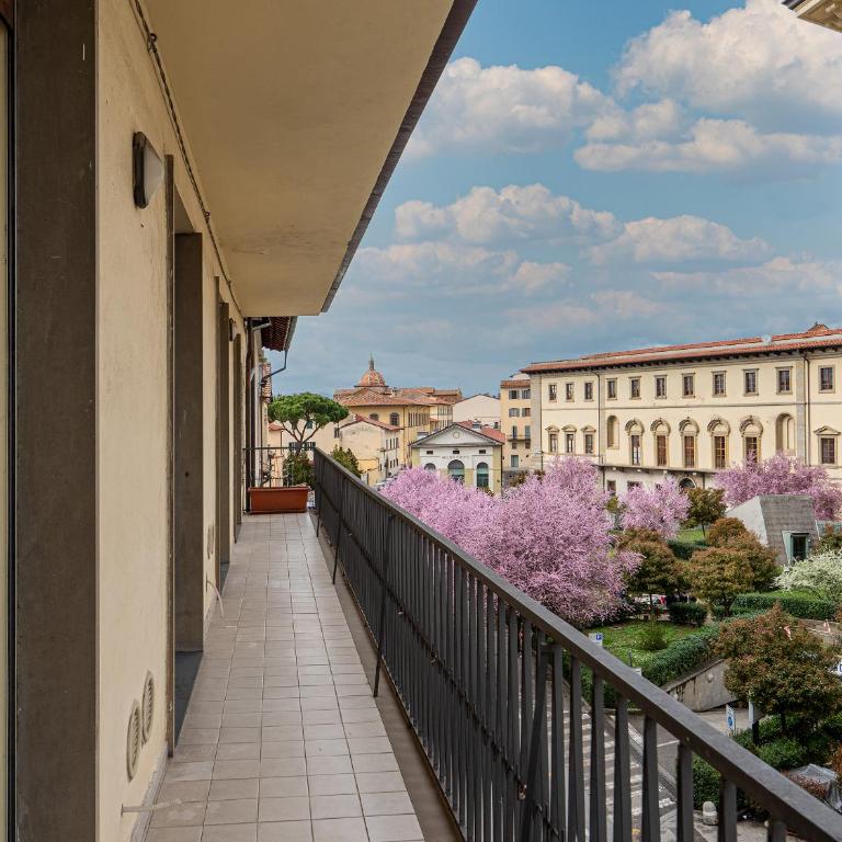 Vista sulle Poste Arezzo Centro - Appartamento con 3 Camere da Letto - 3