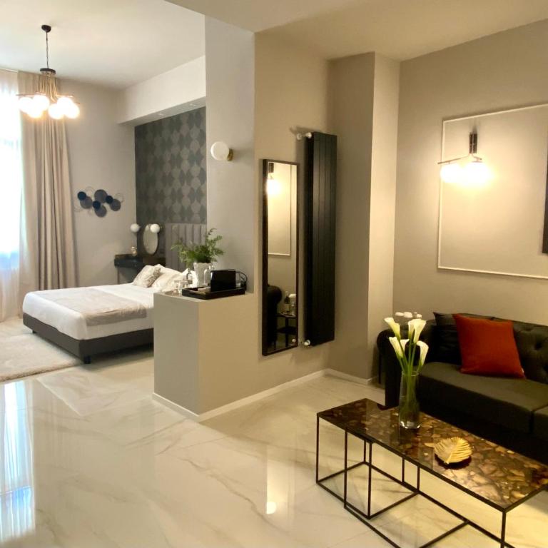INTOMILAN Galleria Duomo I Boutique & Design Aparthotel - Deluxe King Suite - 6