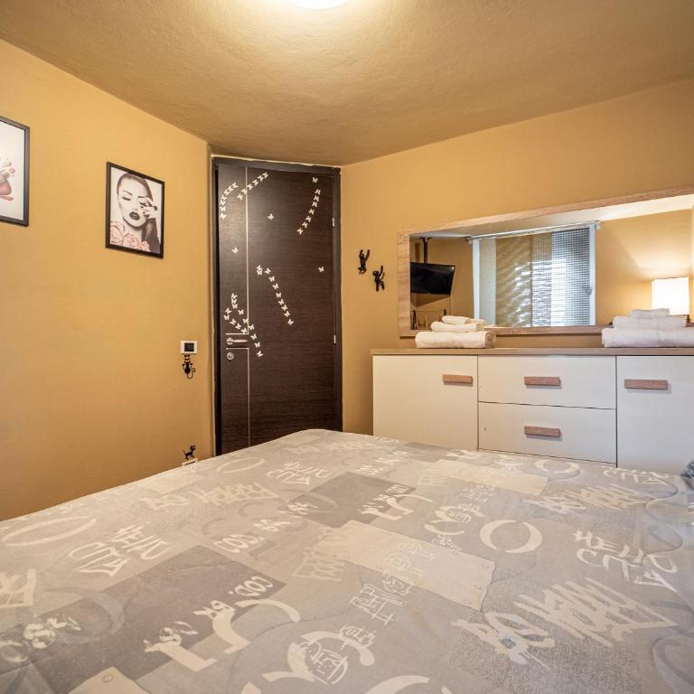 Vista sulle Poste Arezzo Centro - Appartamento con 3 Camere da Letto - 34