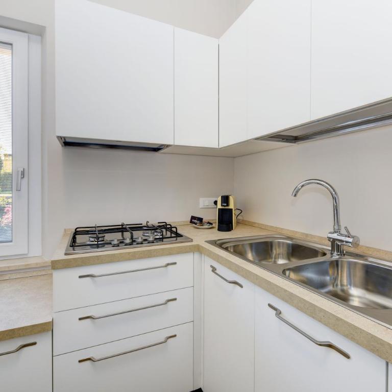Cappuccino Apartment DesenzanoLoft Official Partner Homes & Villas by Marriott Bonvoy - Appartamento con Vista Lago - 12