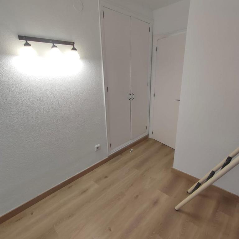Very lightful apartment. Incredible sea views. Big terrace, Swimming pool. AC. Very close to Alicante city center. - Two-Bedroom Apartment - 15