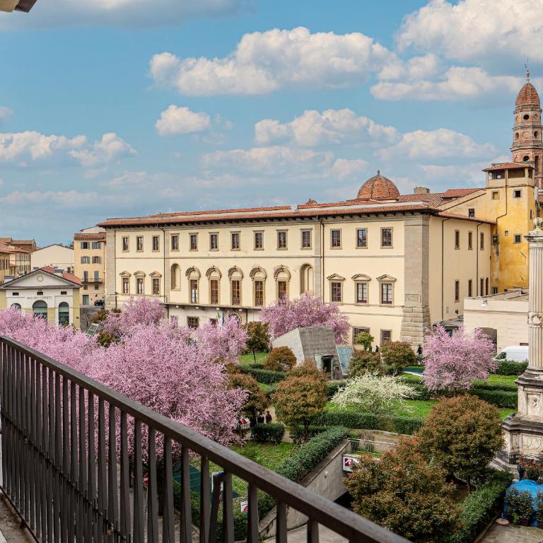 Vista sulle Poste Arezzo Centro - Appartamento con 3 Camere da Letto - 2