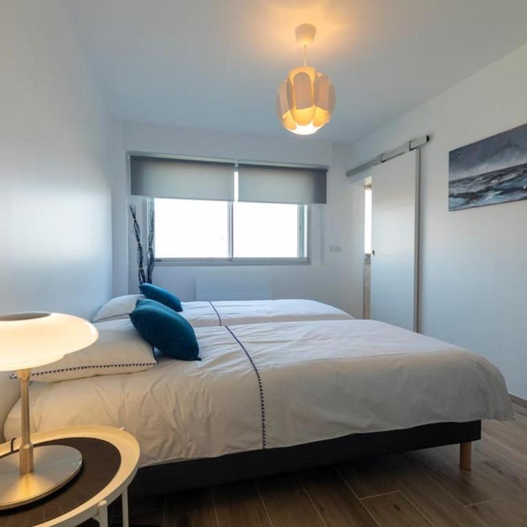 BORD DE PLAGE.Magnifique Appartement face Mer. - Appartement 2 Chambres - 4