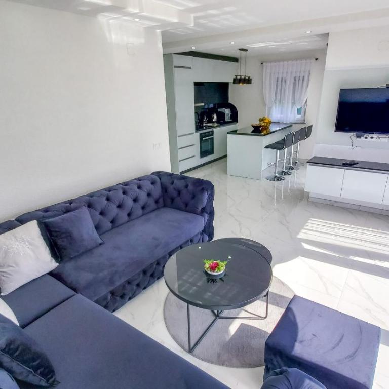 House De Luxe - One-Bedroom Villa - 37