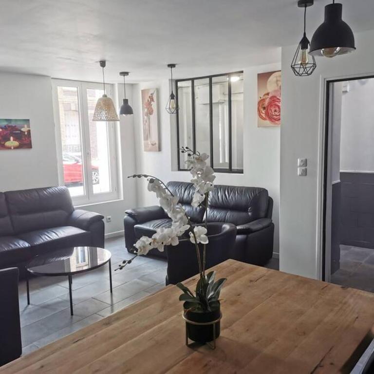 Agréable maison de ville - Maison 4 Chambres - 32