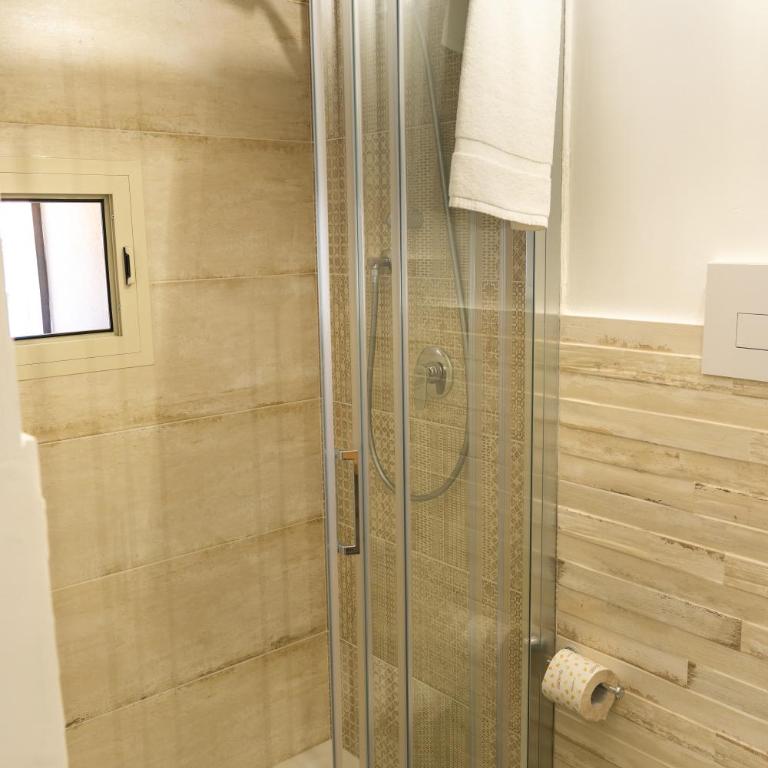 ANNICRU' AFFITTACAMERE - Camera Tripla con Bagno Privato - 1