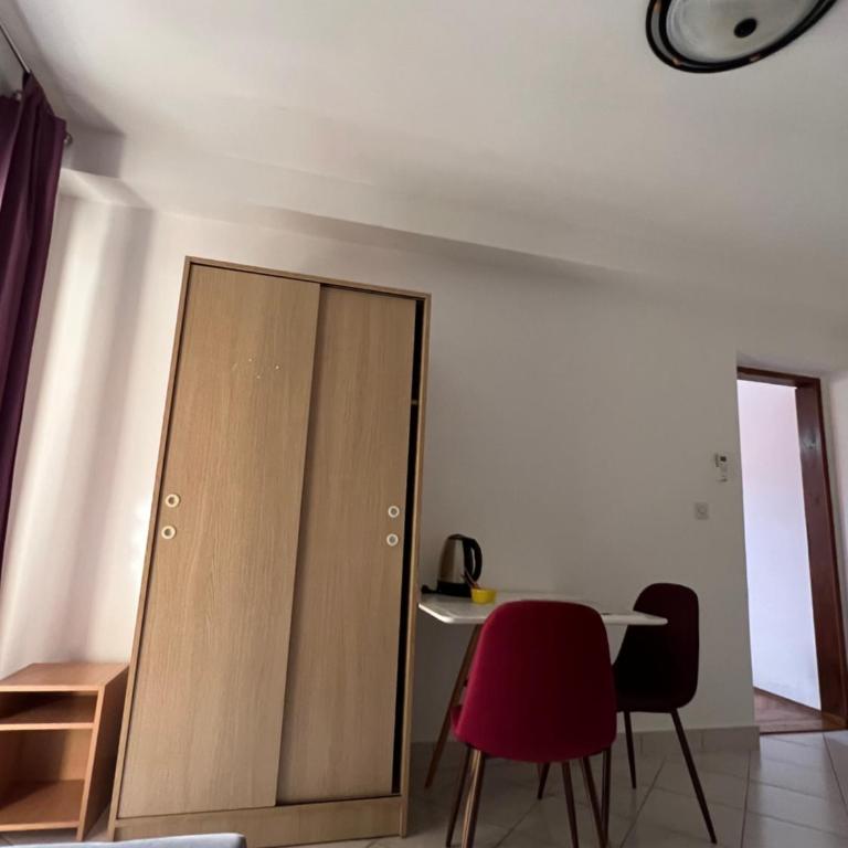 Ksenia Guesthouse Apartments and Studios - Apartman sa Pogledom na Vrt - 5
