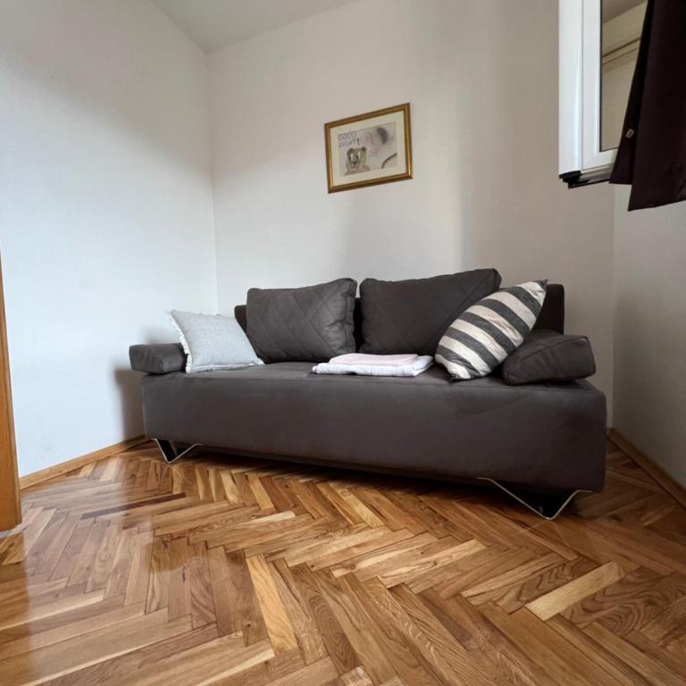Ksenia Guesthouse Apartments and Studios - Apartman sa Pogledom na Vrt - 1