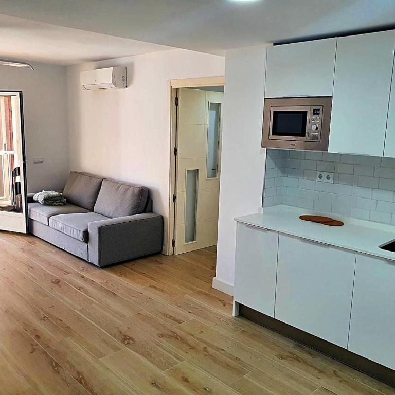 First line apartment with 3 bedrooms and seaviews - Apartment - 3