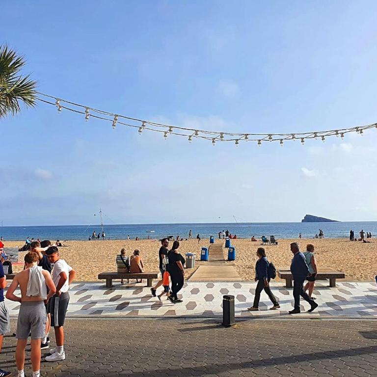 First line apartment with 3 bedrooms and seaviews - Apartment - 21