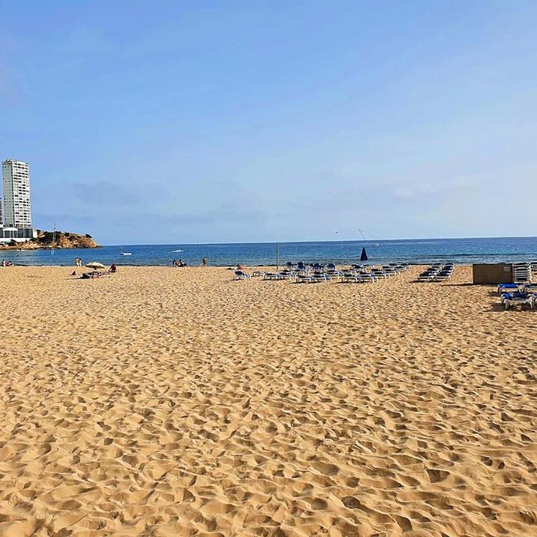 First line apartment with 3 bedrooms and seaviews - Apartment - 23