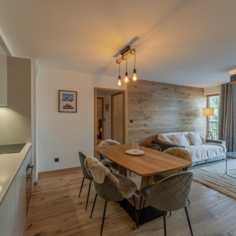 Bel appartement familial avec retour skis aux pieds et parking à Courchevel 1650 - FR-1-563-127 - Apartamento - 1