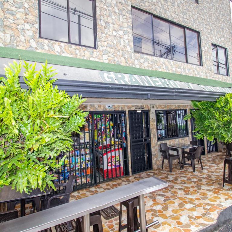 Excelente apartamento cerca a parques turísticos - Two-Bedroom Apartment - 17