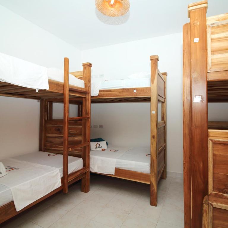Hostal Casa Torres Centro Historico - Adults Only - Cama en habitación compartida mixta de 6 camas - 5