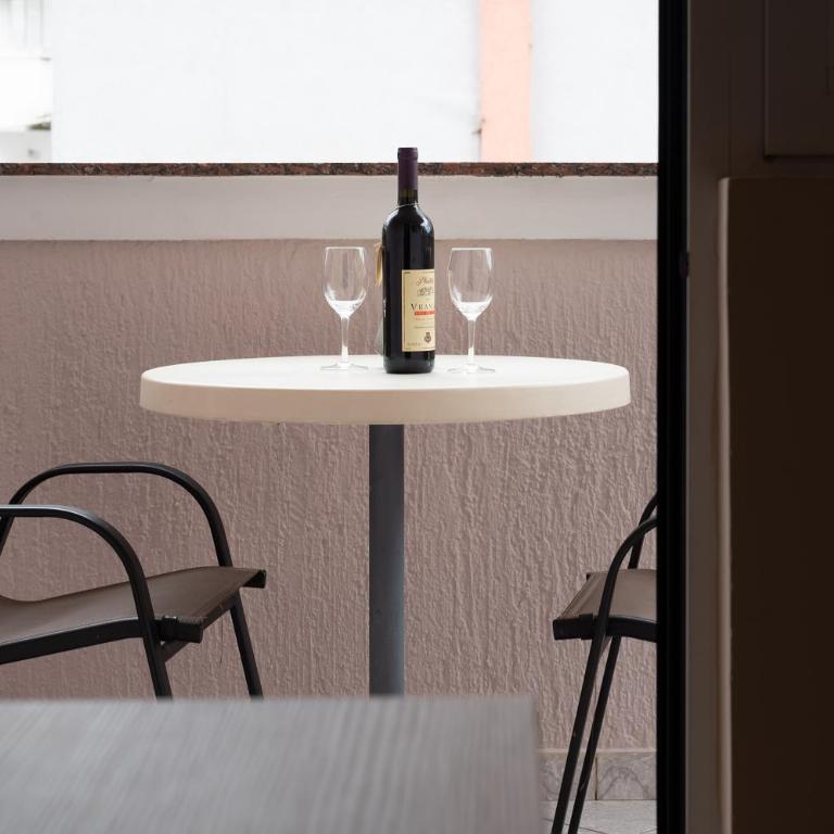 Garni Hotel MB - Dvokrevetna Soba sa Zasebnim Krevetima i Balkonom - 1