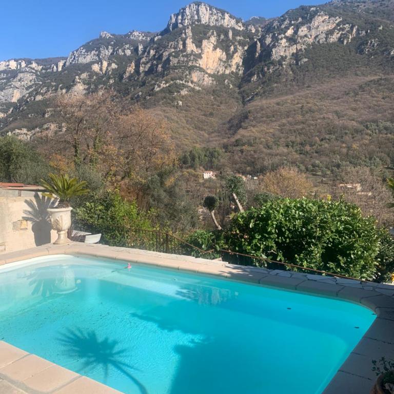 Charmante maison avec piscine - Studio - 2