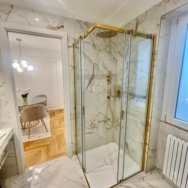 Bellagio Luxury Suites Apartments - Suite Queen - 20