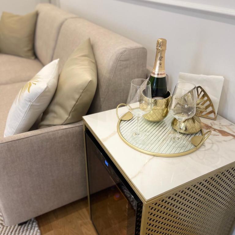 Bellagio Luxury Suites Apartments - Suite King - 21