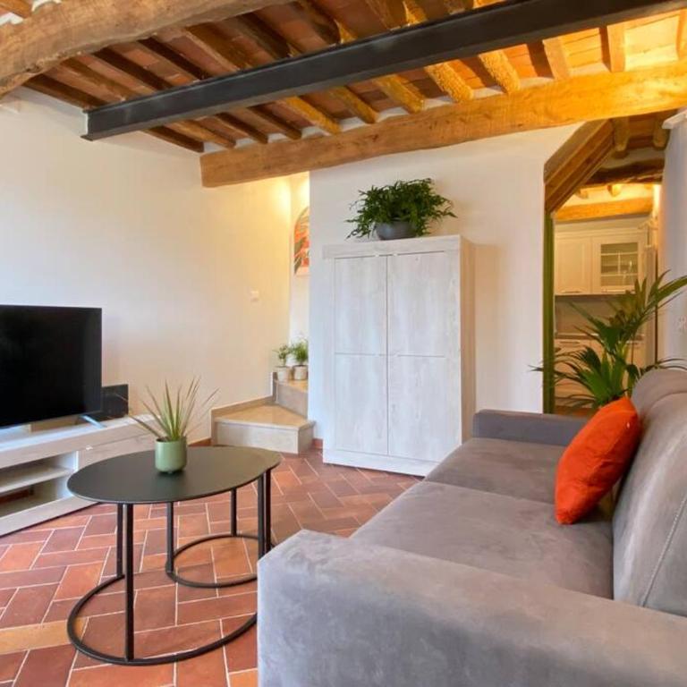 Viaggiare Smart [Wi-fi, TV HD, Spazio di lavoro, Parcheggio gratuito nella struttura,] - Casa con 2 Camere da Letto - 6