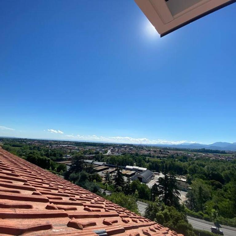 Deliziosa mansarda con vista panoramica - Apartment mit 1 Schlafzimmer - 12