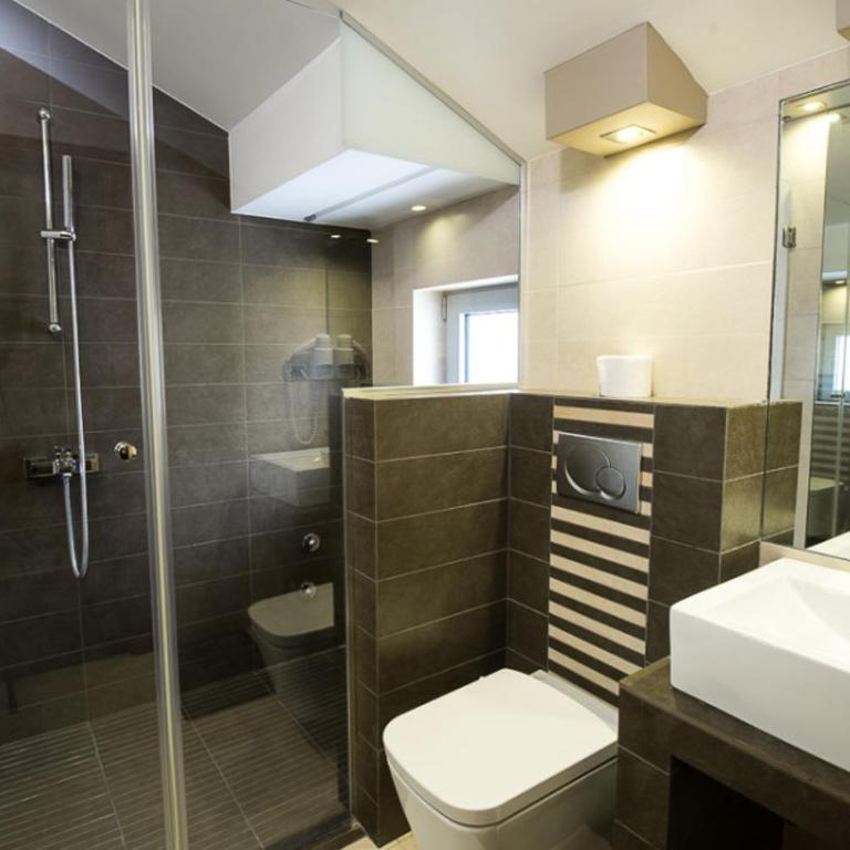 Vila Centar - Deluks Dvokrevetna Soba sa Bračnim Krevetom - 4