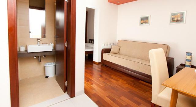 Vila Centar - Superior Porodična Soba - 27