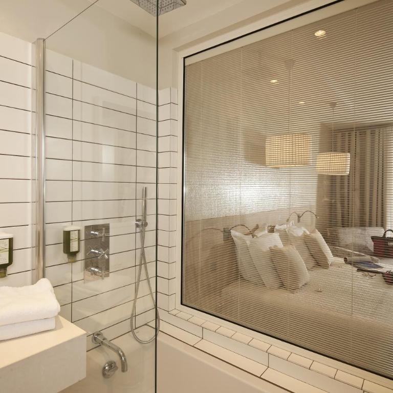 Hotel des Lices - Chambre Double ou Lits Jumeaux Deluxe – Vue sur Jardin - 5