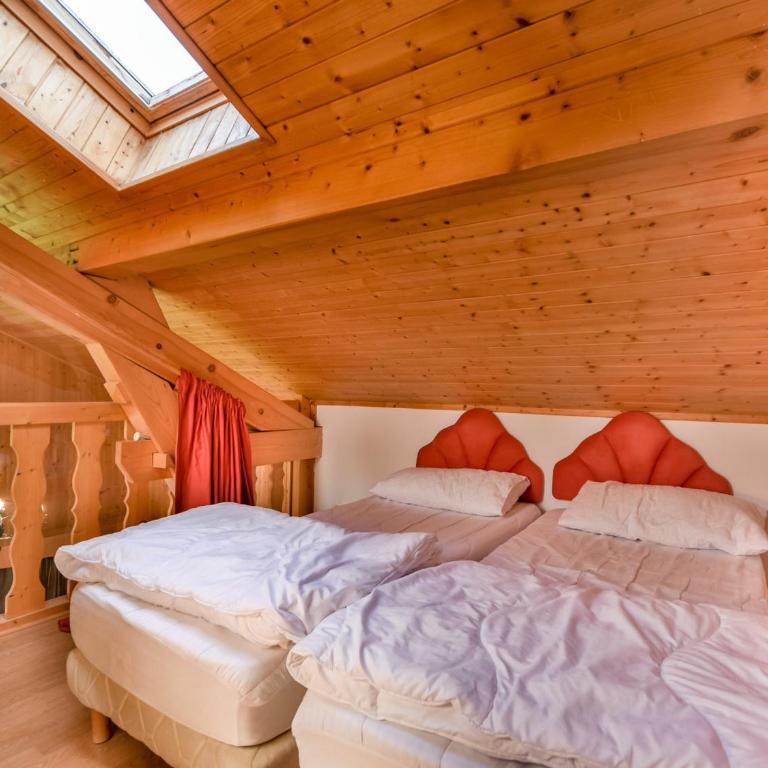 Chalet Papillon - 8 pers - À deux pas du Lac des Ecoles et des pistes de ski - FR-1-685-4 - Chalet - 7