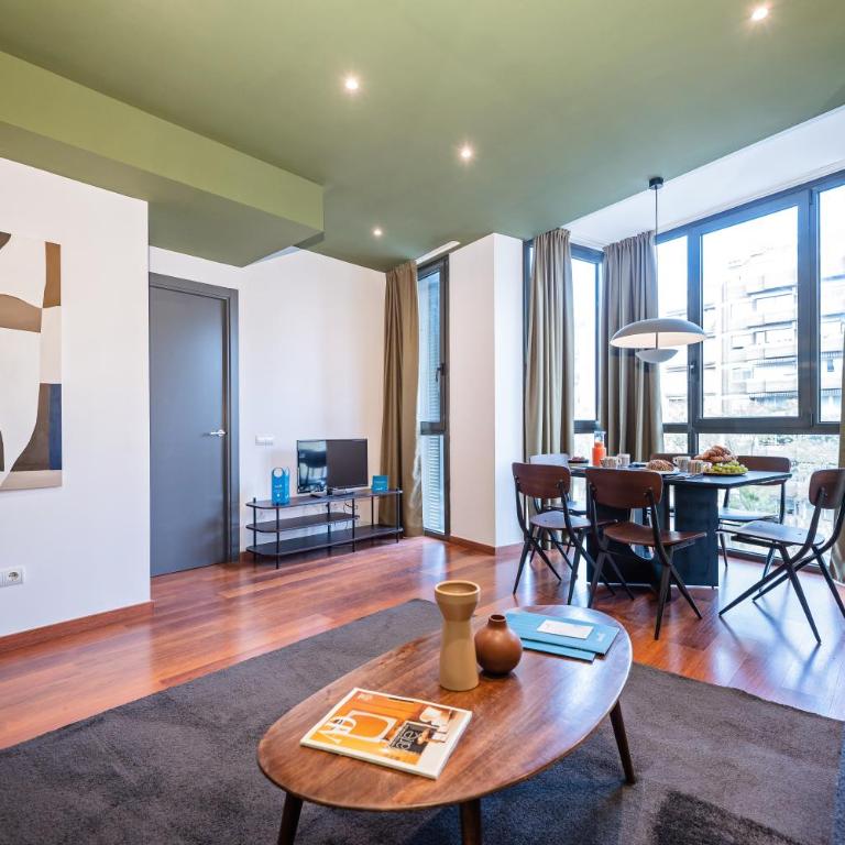 Sweett - Casa Roma - Three-Bedroom Apartment - 2