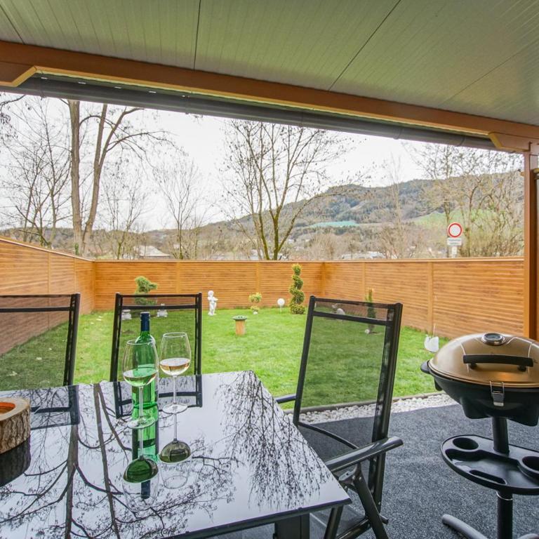 AusZeit Steiraland 6 mit überdachter Terasse schönen Garten und kostenlosen Parkplatz - Appartamento con 2 Camere da Letto - 6