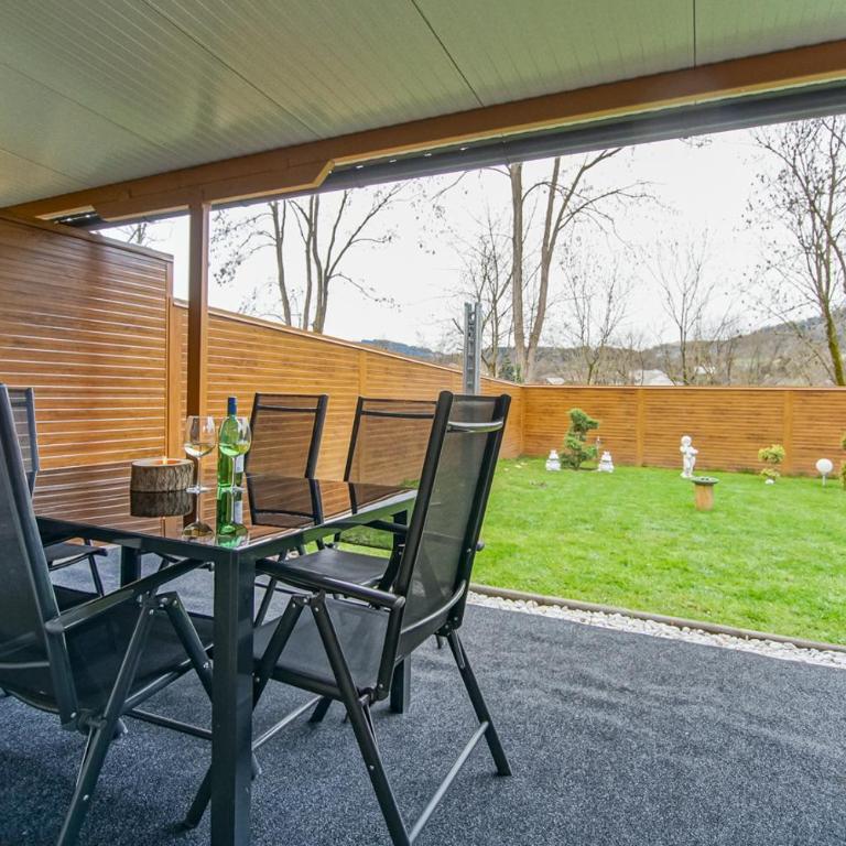 AusZeit Steiraland 6 mit überdachter Terasse schönen Garten und kostenlosen Parkplatz - Appartamento con 2 Camere da Letto - 15