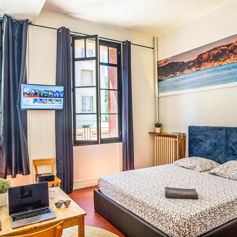 #1 Toulon CENTRE AU CALME, LUMINEUX, STATIONNEMENT FACILE - Chambre Double - 5