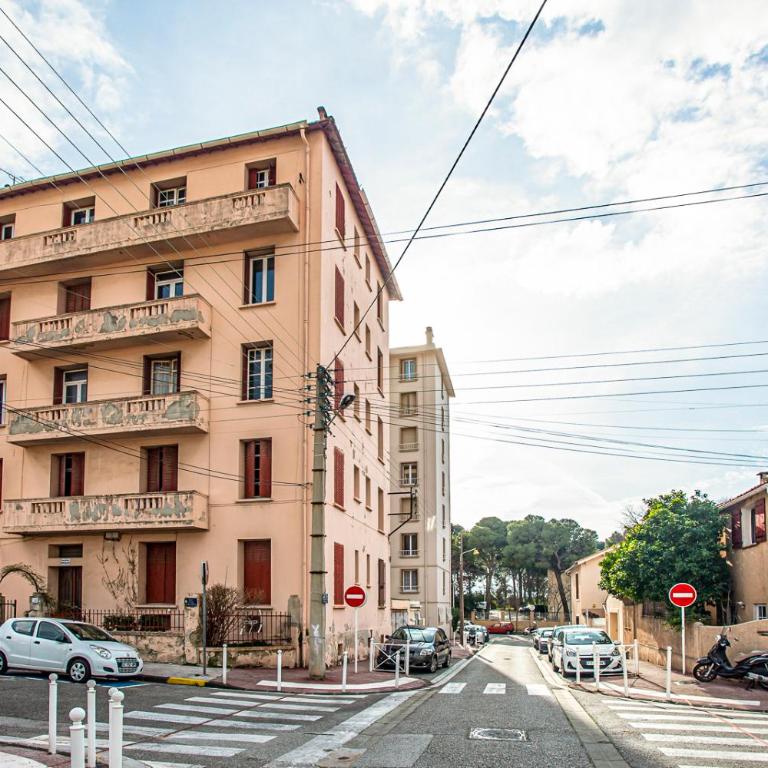 #1 Toulon CENTRE AU CALME, LUMINEUX, STATIONNEMENT FACILE - Chambre Double - 22