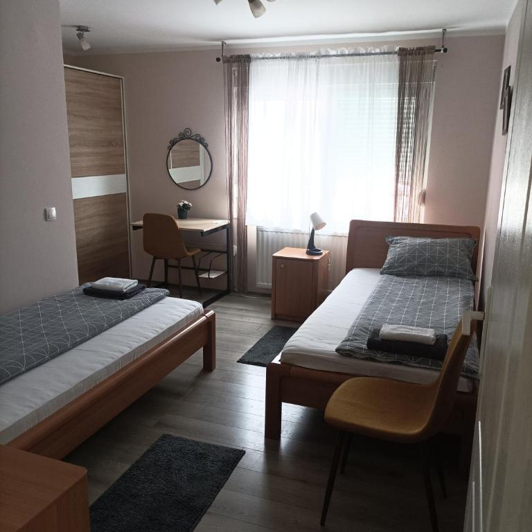 ARIANA apartman - Three-Bedroom Apartment - 14
