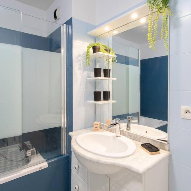 C16 -Staywiz us - 2 BDR Rue Antibes 4 min Palais Festivals - AC & Terrace - Apartamento de 2 dormitorios - 5