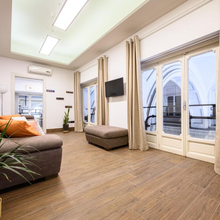 Piazza Nicola Amore 14 - Appartamento - 18