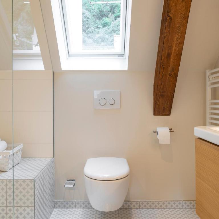 Ladurnerhof Boutique Apartments Meran - Deluxe One-Bedroom Apartment - 8
